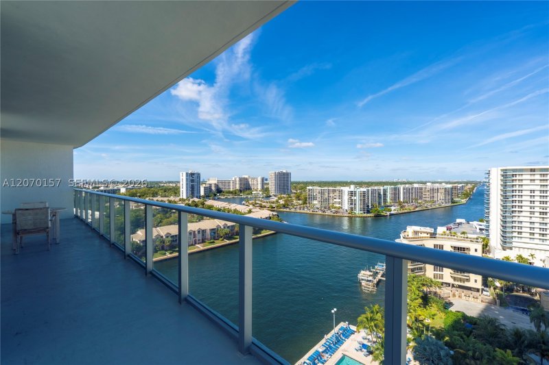 Condo for sale at Hyde Beach House R2301