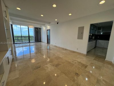 Comprar apartamento no Gables Waterway Towers PH15