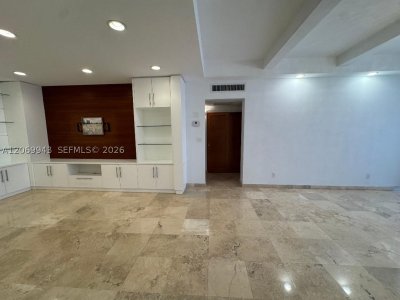 Comprar apartamento no Gables Waterway Towers PH15