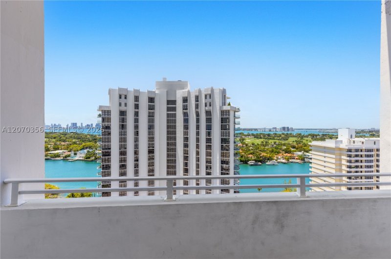 Condo for sale at Castle Beach Club TS11