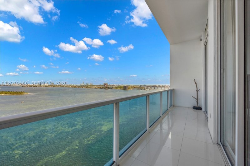 Condo for sale at New Wave PH1D