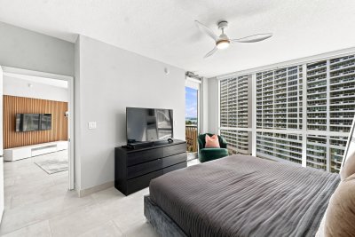 Comprar apartamento en Opera Tower 1202