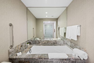 Comprar apartamento no Ritz Carlton Residences Fort Lauderdale Beach H614