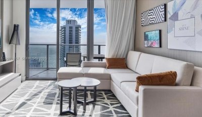 Comprar apartamento no Hyde Beach House R2007