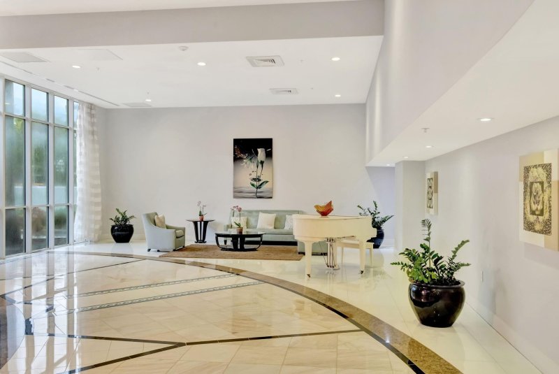Apartment for rent at La Gorce Palace 2603