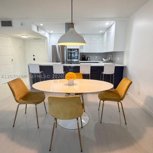 Apartment for rent at Hallmark of Hollywood 1118