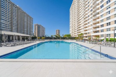 Aluguel de apartamento no The Hemispheres 15L