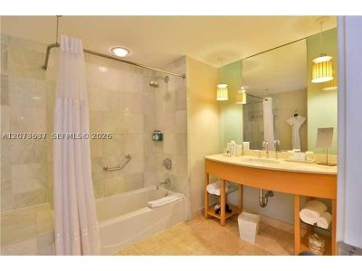 Comprar apartamento en M Resort Residences 1709