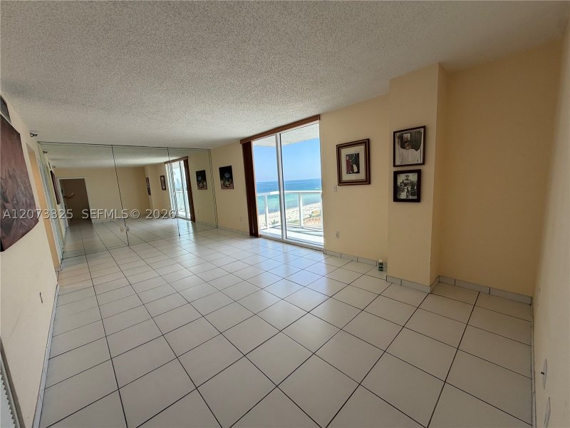 Condo for sale at Royal Club Condo 1405