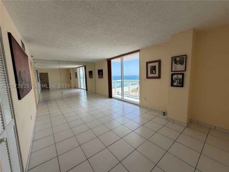 Condo for sale at Royal Club Condo 1405