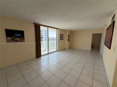 Comprar apartamento en Royal Club Condo 1405