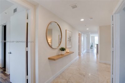 Comprar apartamento no One Fifty One at Biscayne 503