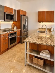 Comprar apartamento en Latitude On The River 4303
