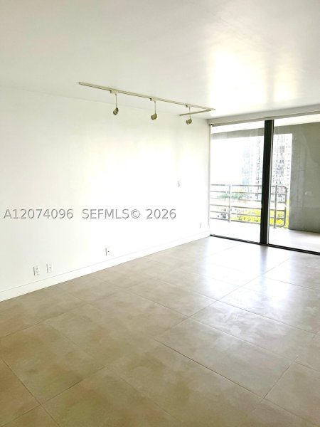 Apartment for rent at Atlantis on Brickell 1702