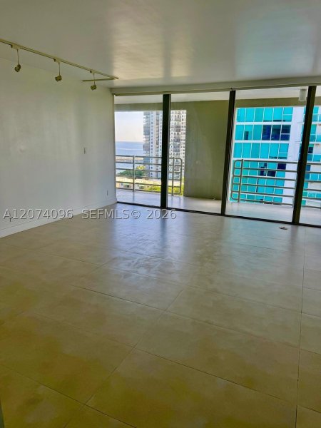 Apartment for rent at Atlantis on Brickell 1702