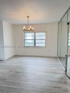 Aluguel de apartamento no Arlen House 1231