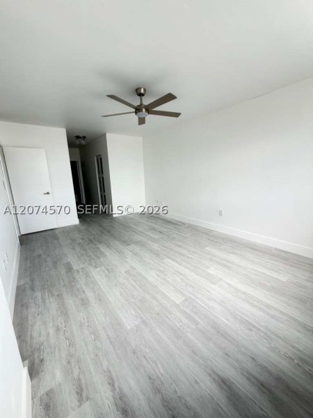 Aluguel de apartamento no Arlen House 1231