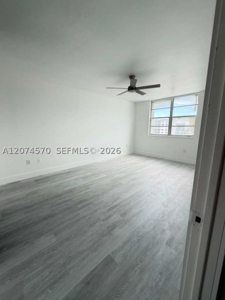 Aluguel de apartamento no Arlen House 1231