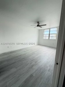 Aluguel de apartamento no Arlen House 1231