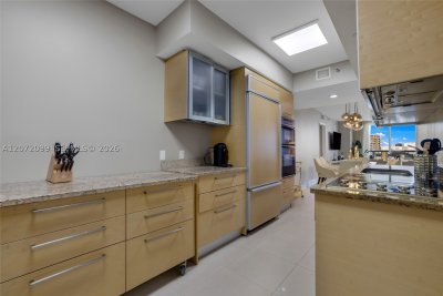 Comprar apartamento en Beach Club Three 1108