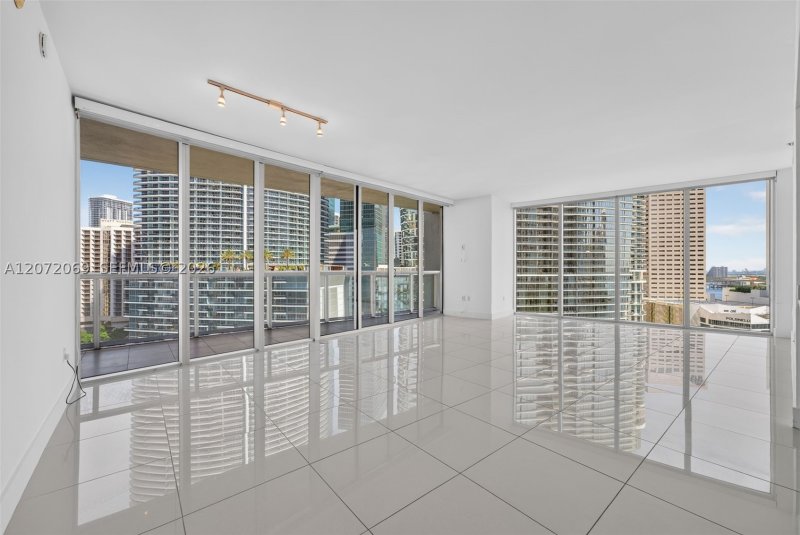 Aluguel de apartamento no Icon Brickell Tower I 1602