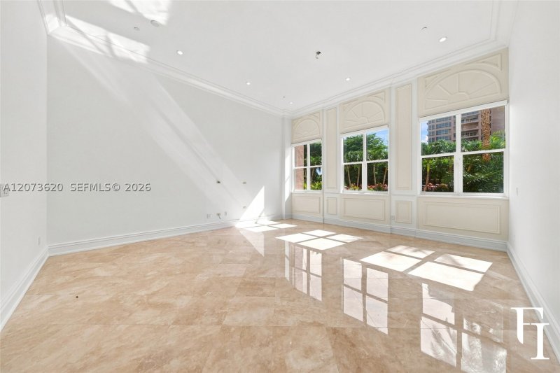 Apartment for rent at The Gables Club East