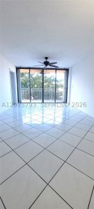 Aluguel de apartamento no Waterside Towers 206
