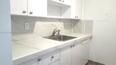 Aluguel de apartamento no Waterside Towers 206