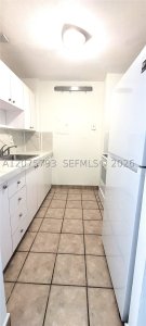 Aluguel de apartamento no Waterside Towers 206