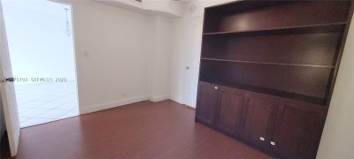 Aluguel de apartamento no Waterside Towers 206