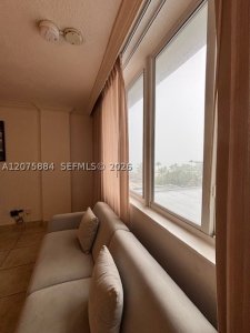 Comprar apartamento en Aventura Beach Club 303