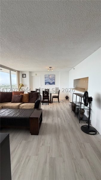 Apartment for rent at Grandview Palace 2115