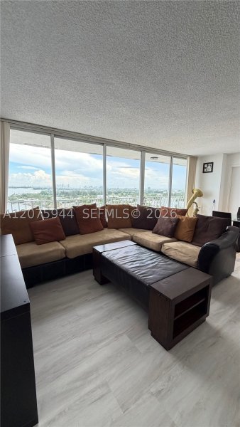 Apartment for rent at Grandview Palace 2115