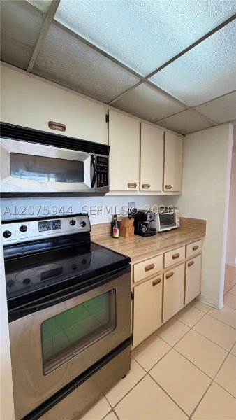 Apartment for rent at Grandview Palace 2115
