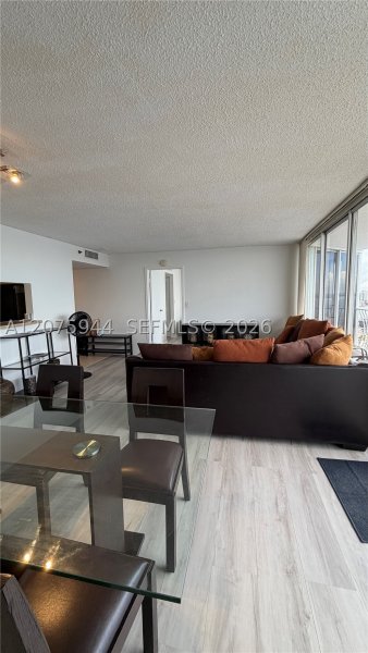 Apartment for rent at Grandview Palace 2115