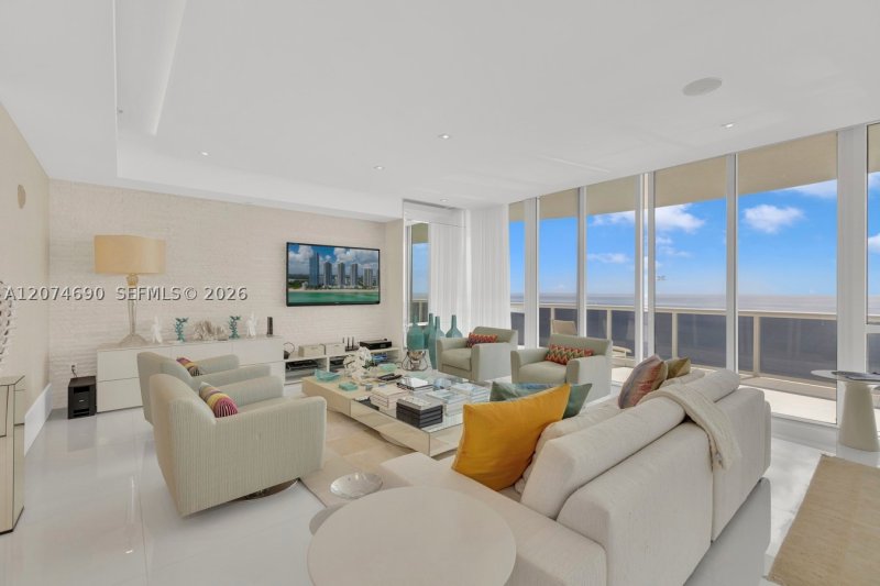 Comprar apartamento no Trump Tower Three 3001