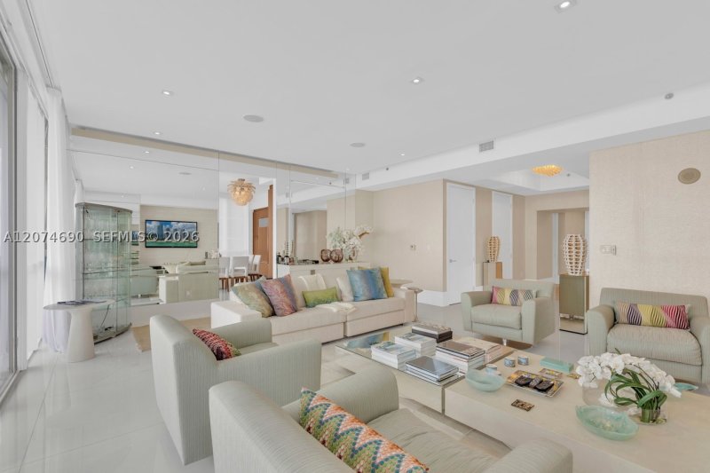 Comprar apartamento no Trump Tower Three 3001