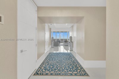 Comprar apartamento no Trump Tower Three 3001