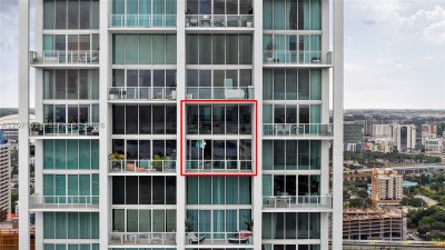Comprar apartamento no Ten Museum Park 3403