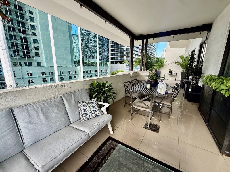 Comprar apartamento no Nine at Mary Brickell Village 1114