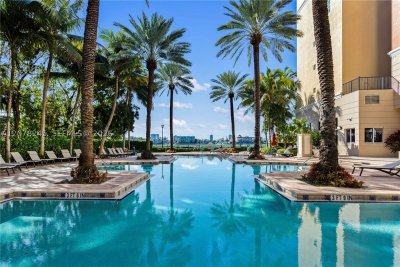 Comprar apartamento en Porto Bellagio 3105