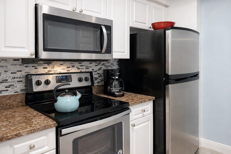 Condo for sale at Porto Bellagio 3105