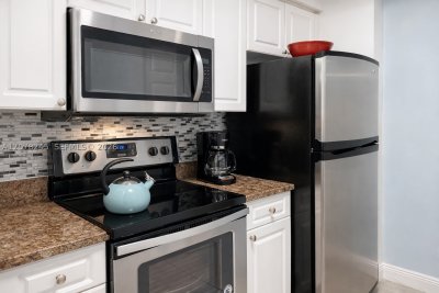 Comprar apartamento en Porto Bellagio 3105