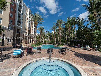 Comprar apartamento en Porto Bellagio 3105