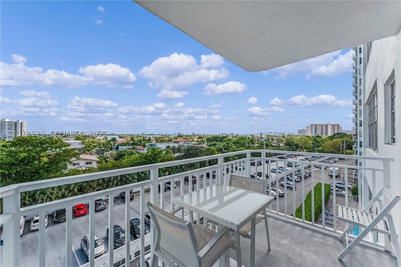 Condo for sale at Bayview Towers B605