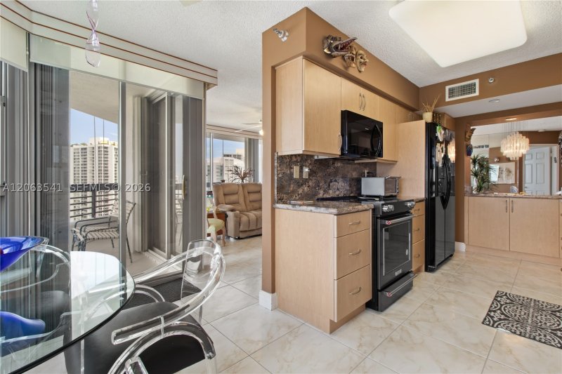 Comprar apartamento en Mystic Pointe 400 2204