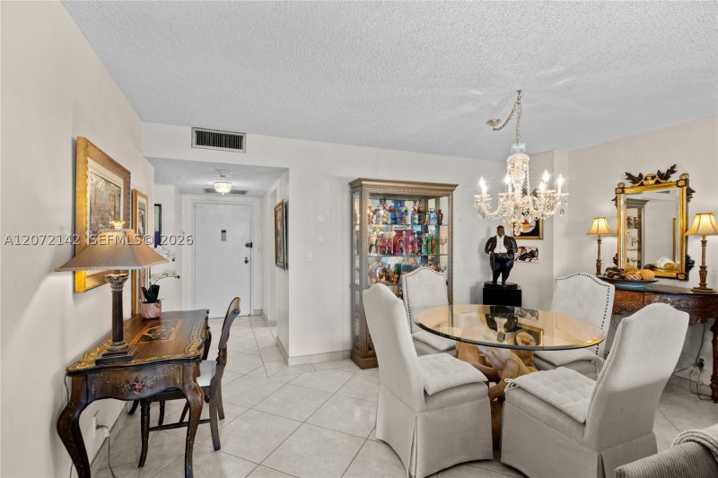 Condo for sale at Olympus Condo 1004