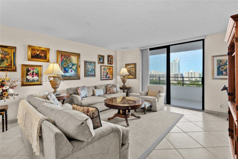 Condo for sale at Olympus Condo 1004