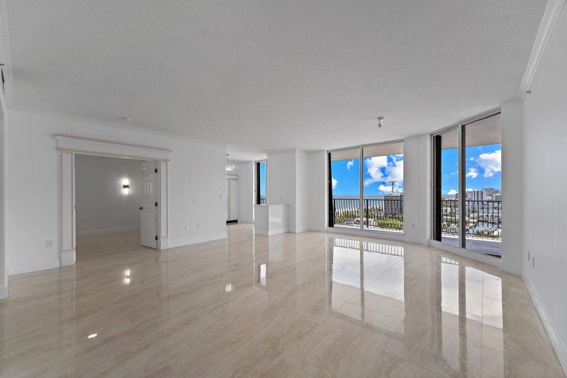 Condo for sale at Jackson Tower 1604