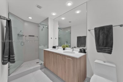 Comprar apartamento en Paraiso Bayviews 2006
